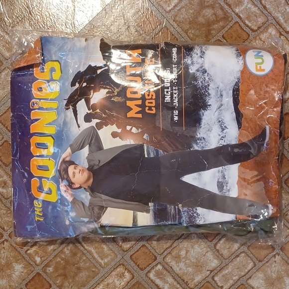 fun.com Other - Goodies Mouth Costume wig, jacket. T shirt comb adult size large